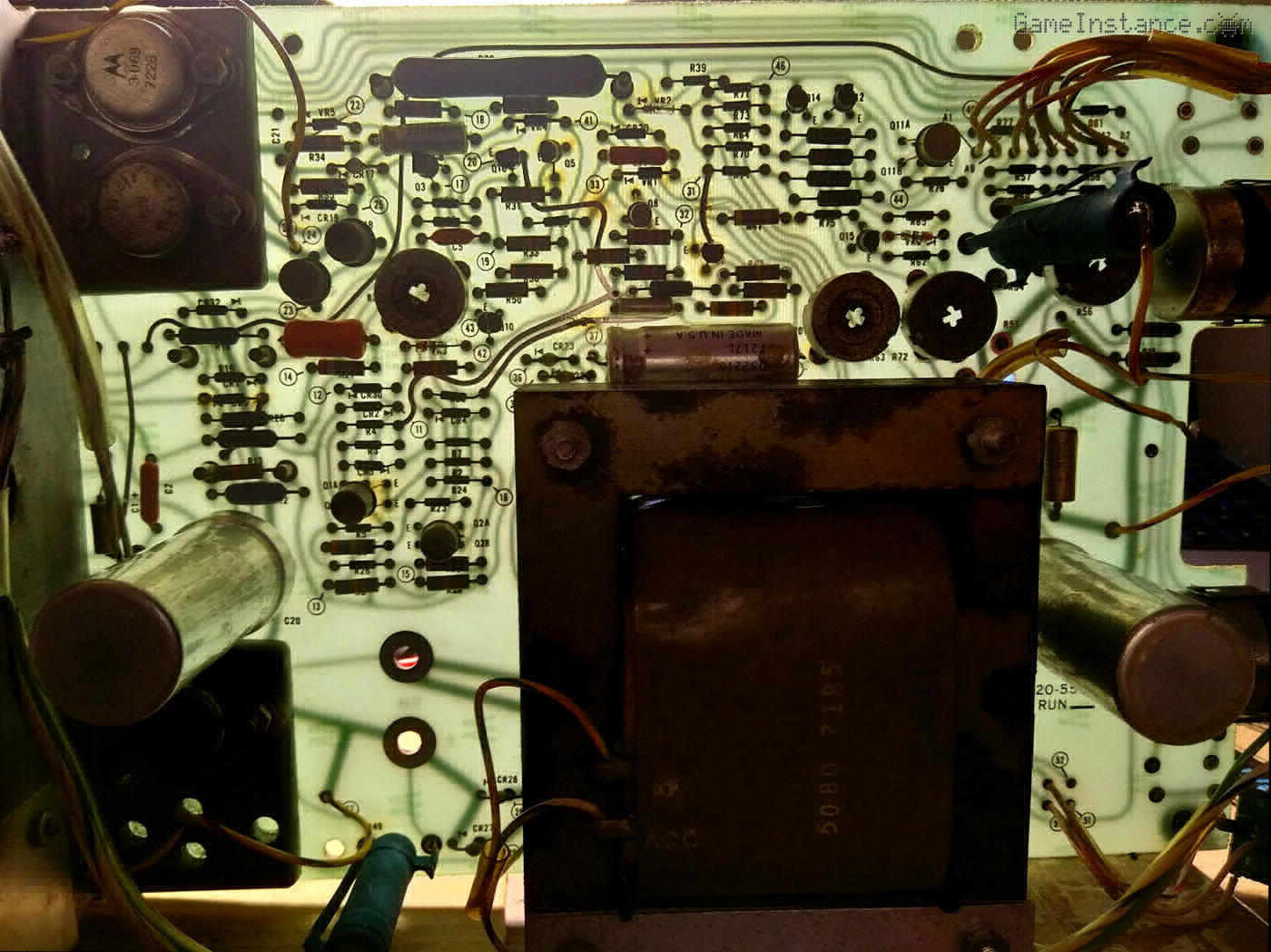 HP 6289A: a see-through view of the board's front-side, showing the parts, the top and bottom traces.